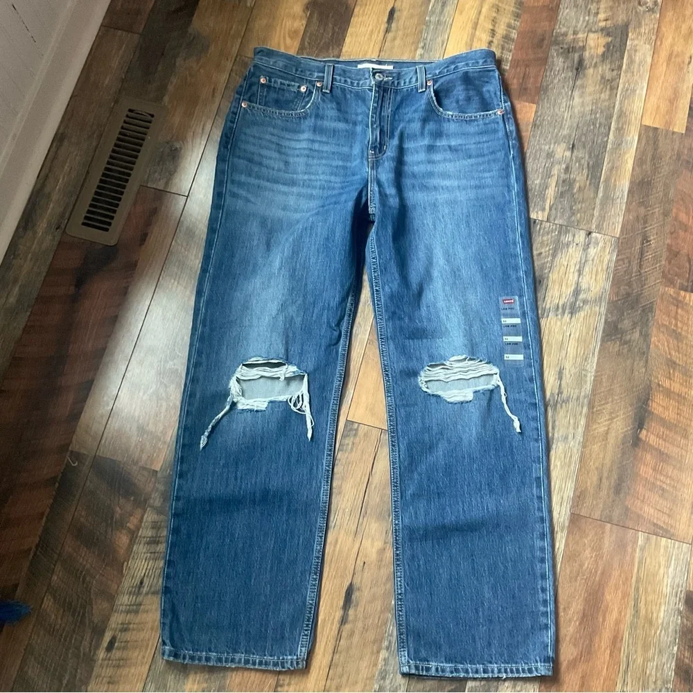 Levi's Women's Blue Distressed Jeans - Picture 3 of 11